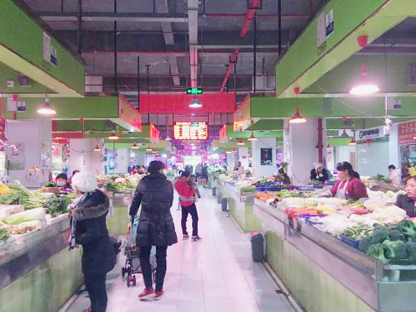 江南白沙大道星级市场蔬菜生鲜摊位转让1万5带走